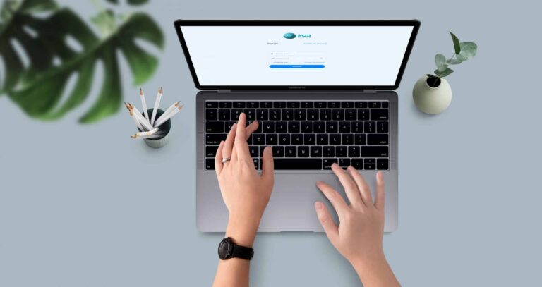 imagem de uma pessoa acessando o Space, a rede social para fomentar o ecossistema de startups